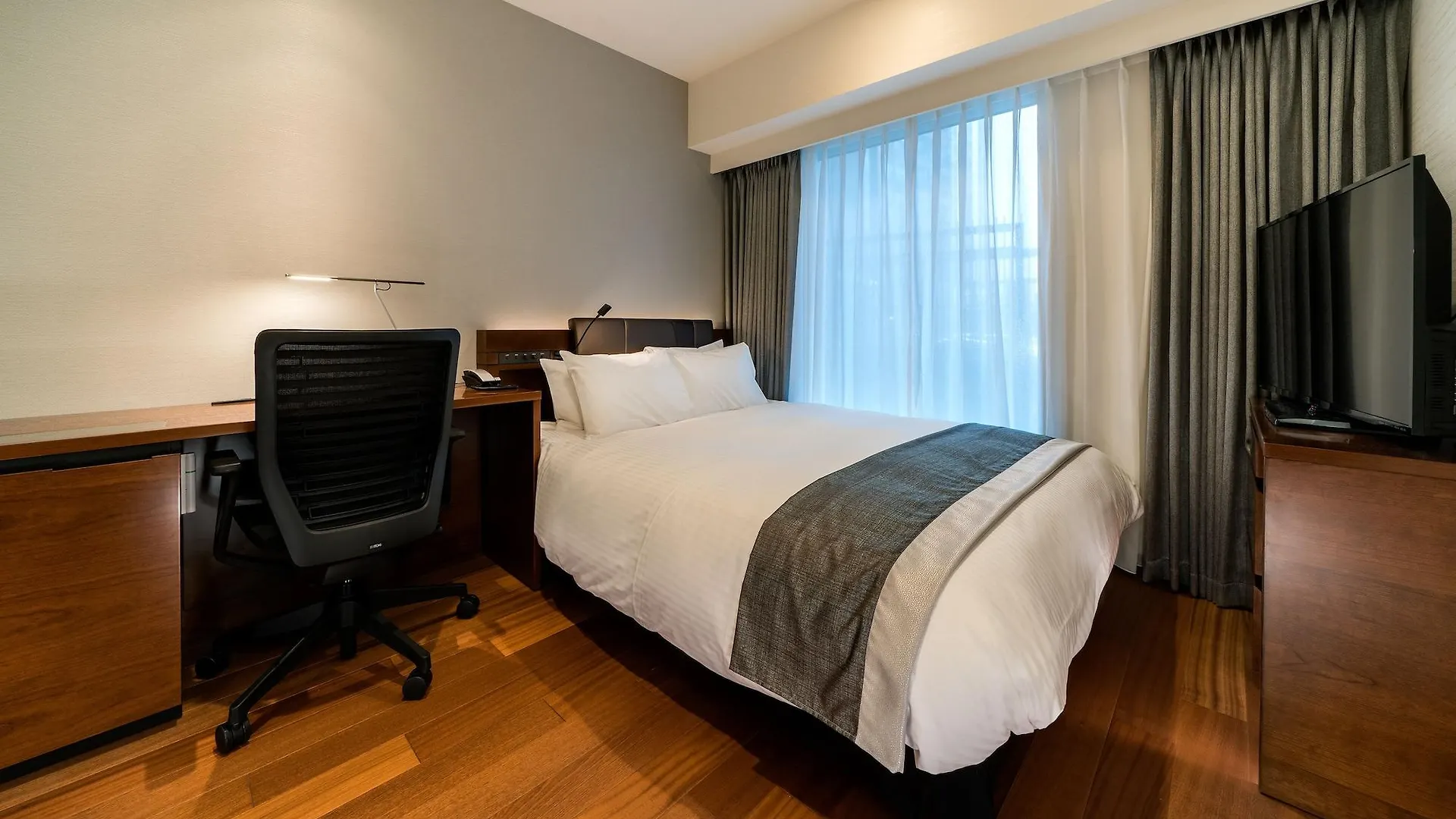 טוקיו Daiwa Roynet Hotel Nishi-Shinjuku Premier 4*,  יפן